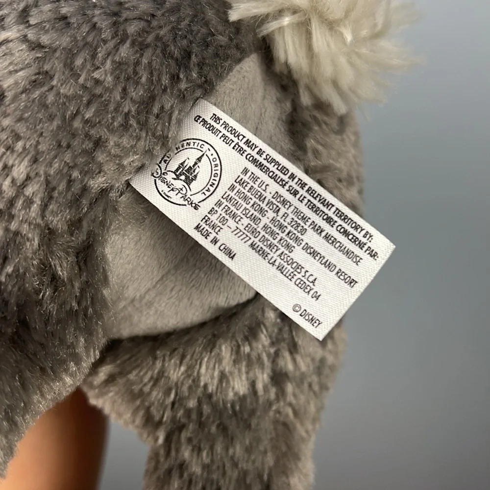 Disney Parks Sven Frozen stuffed plush reindeer Authentic parks souvenir
